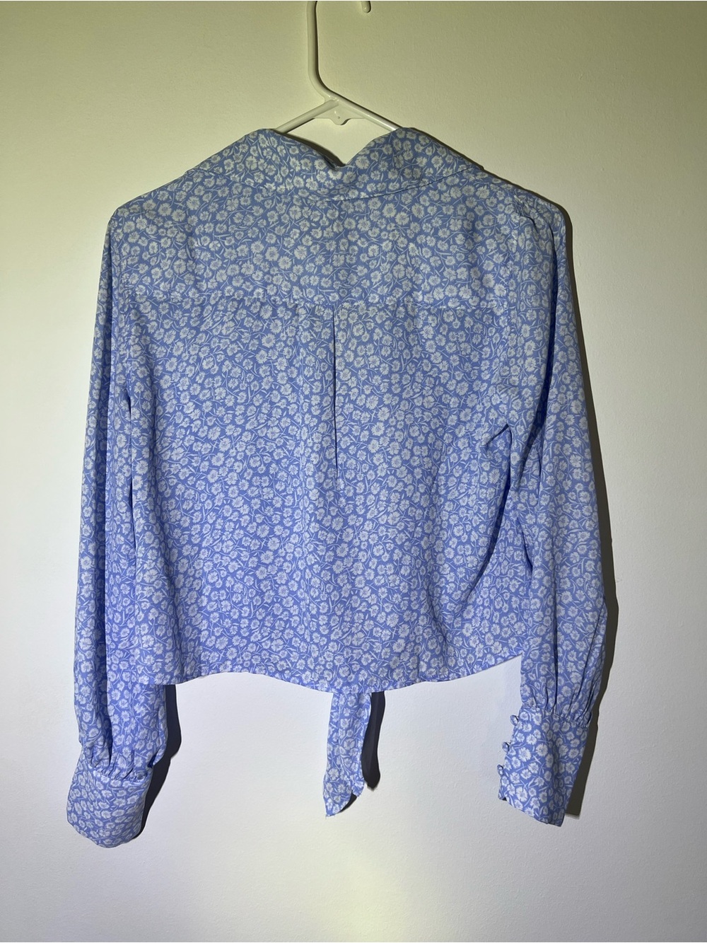 Abercrombie & Fitch Floral Tie-Front Long-Sleeve Blouse NWT Small - Picture 3 of 8